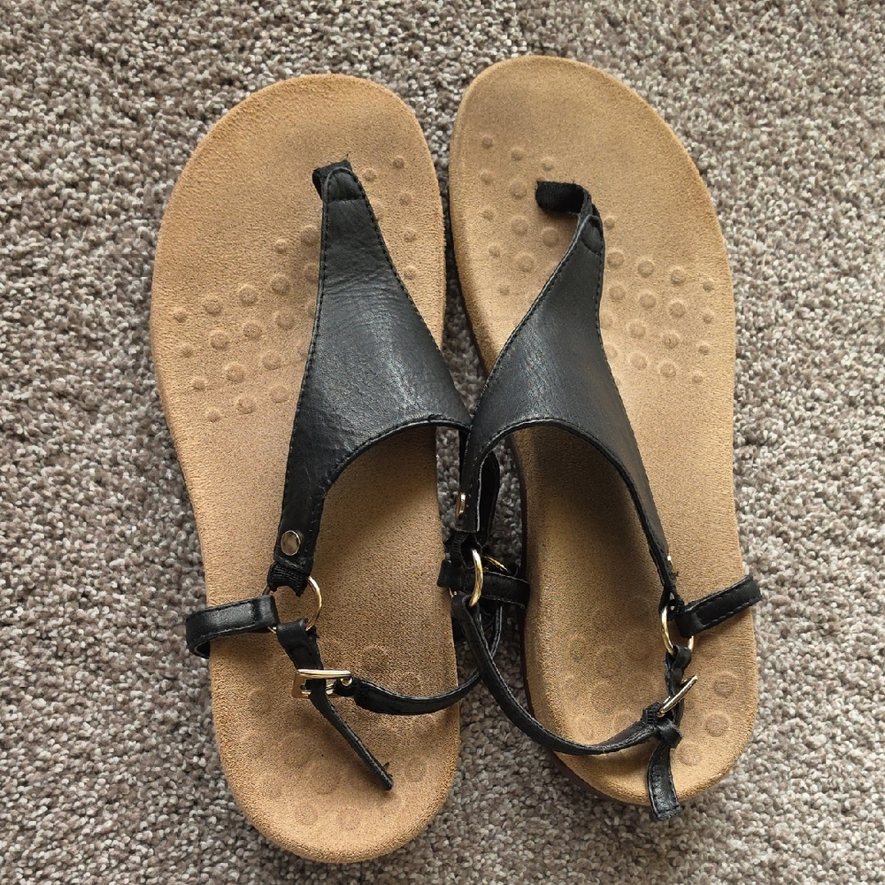 Vionic Black Leather Toe-Ring Sandals with Tan Footbed